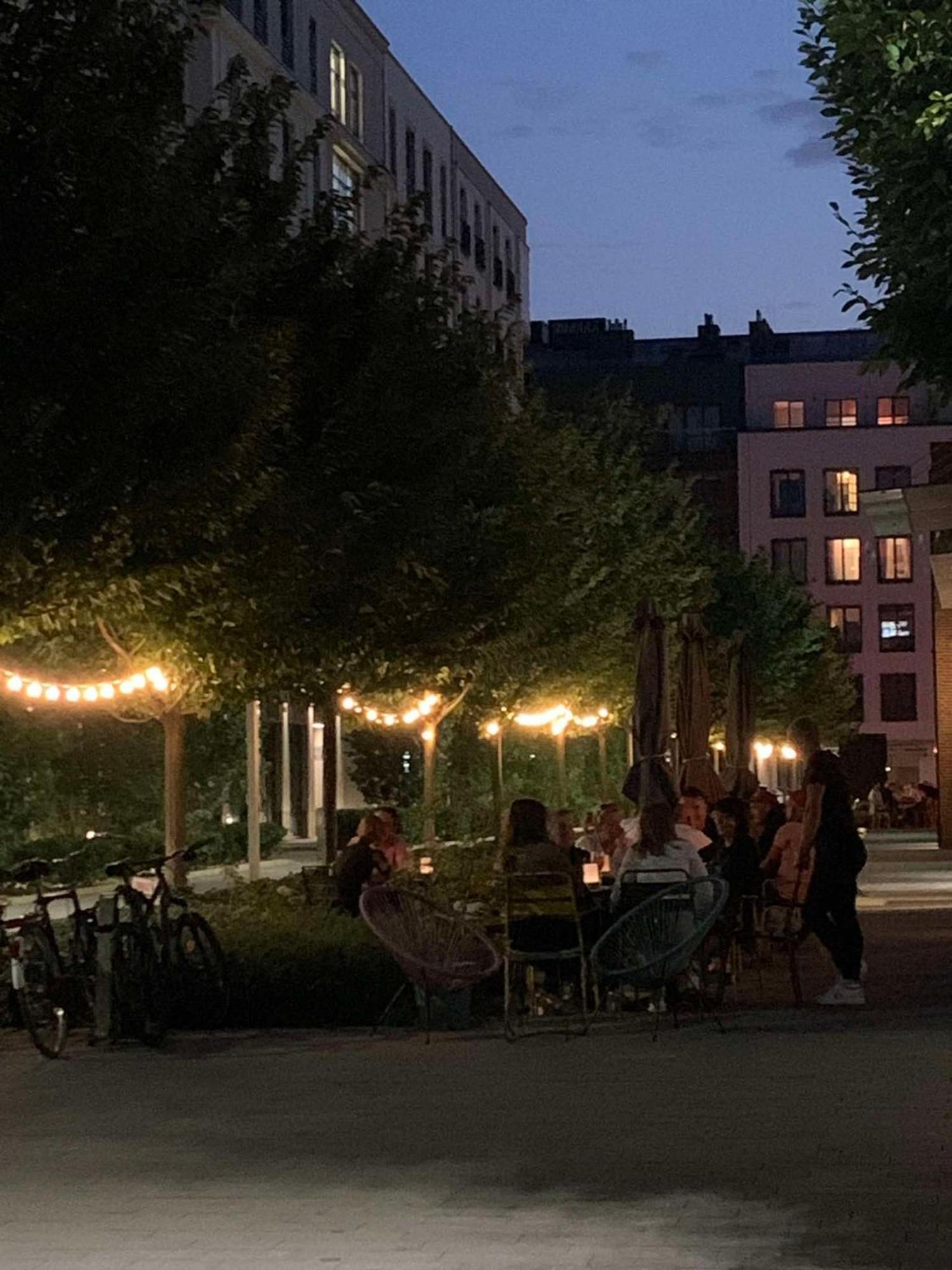 Apartament Nad Wisla Spacerem Do Centrum I Starego Miasta Varşovia Exterior foto