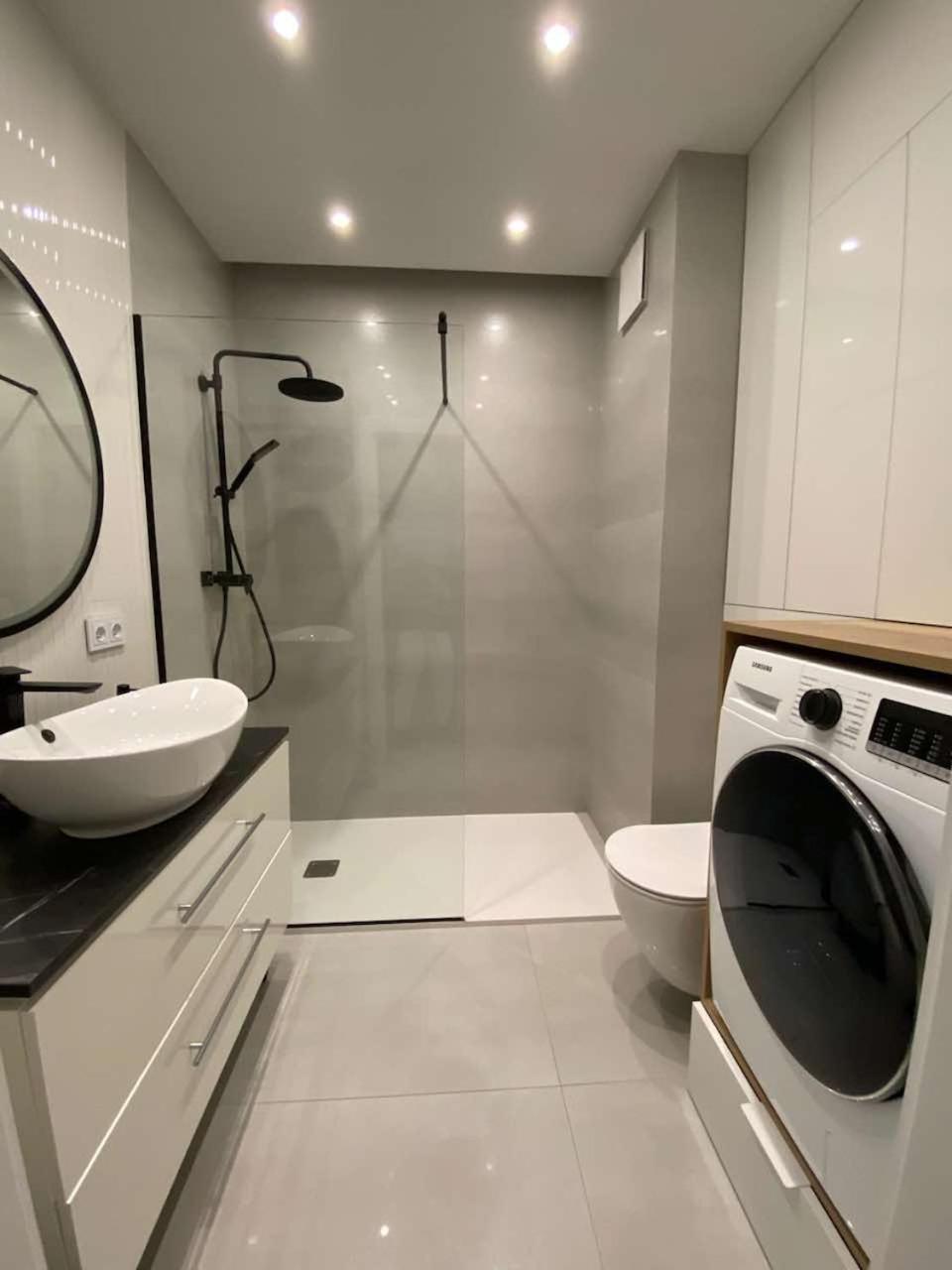 Apartament Nad Wisla Spacerem Do Centrum I Starego Miasta Varşovia Exterior foto